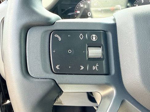 Certified 2025 Land Rover Defender 90 S AWD/4WD image 37