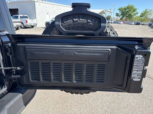 Used 2021 Jeep Wrangler Unlimited Sport image 34