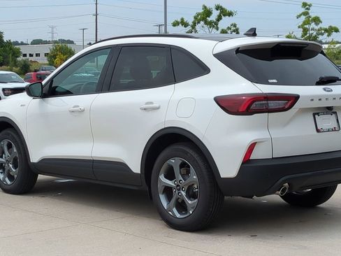 New 2025 Ford Escape ST-Line w/ Tech Pack #1 AWD/4WD image 3