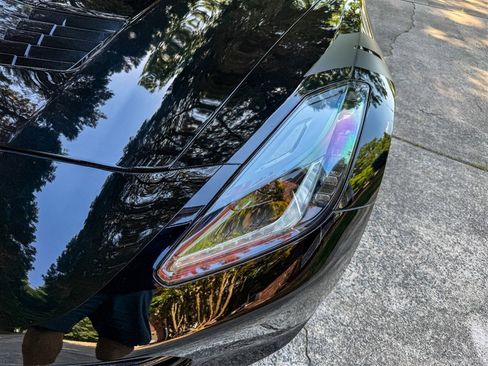 Used 2016 Chevrolet Corvette Stingray Coupe w/ Carbon Flash Badge Package RWD image 19