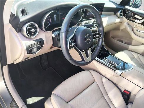 Used 2020 Mercedes-Benz GLC 300 image 2