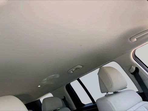 Used 2024 Hyundai Santa Fe SEL FWD image 13