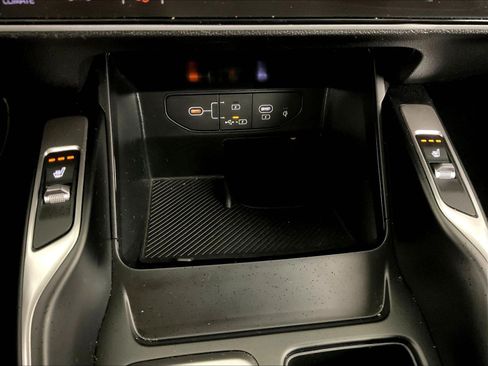 Used 2024 Kia Sorento S w/ Panoramic Sunroof Package FWD image 37