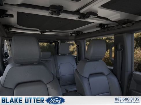 New 2026 Ford Bronco Outer Banks w/ Sasquatch Package AWD/4WD image 12