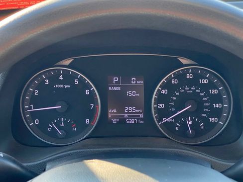 Used 2018 Hyundai Elantra SE FWD image 21