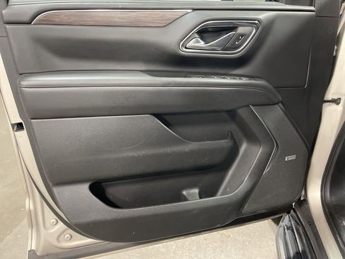 Used 2023 Chevrolet Suburban LT image 24