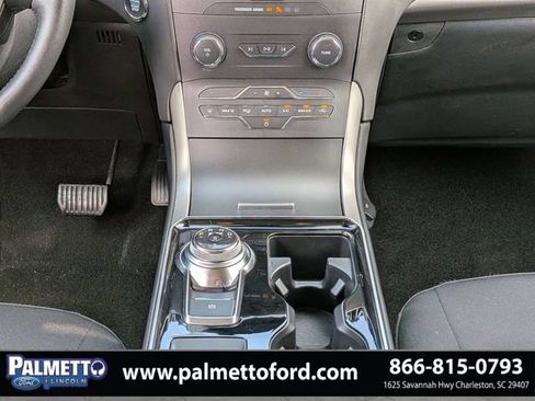 Used 2019 Ford Edge SEL FWD image 19