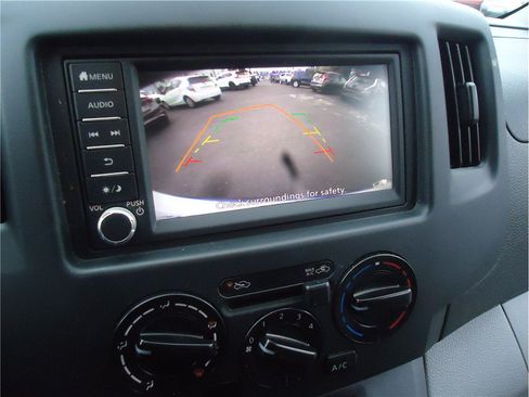 Used 2021 Nissan NV200 S FWD image 23
