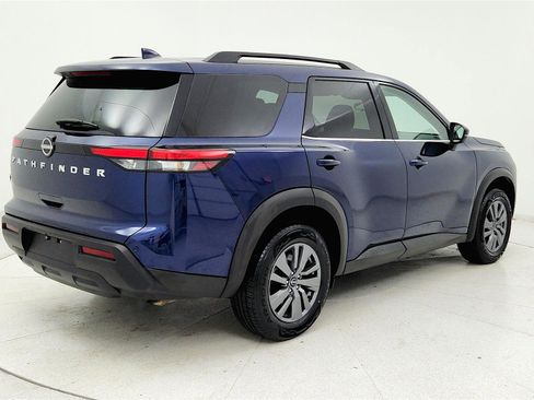 Used 2025 Nissan Pathfinder SV FWD image 5