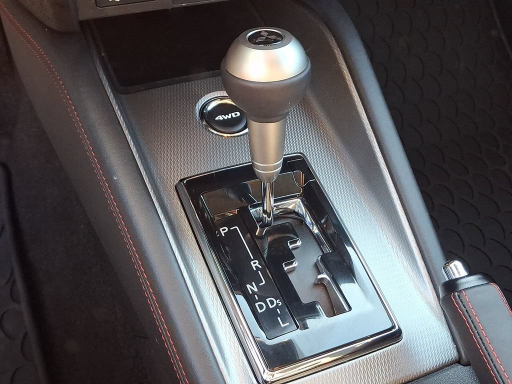 Used 2025 Mitsubishi Outlander Sport LE AWD/4WD image 15