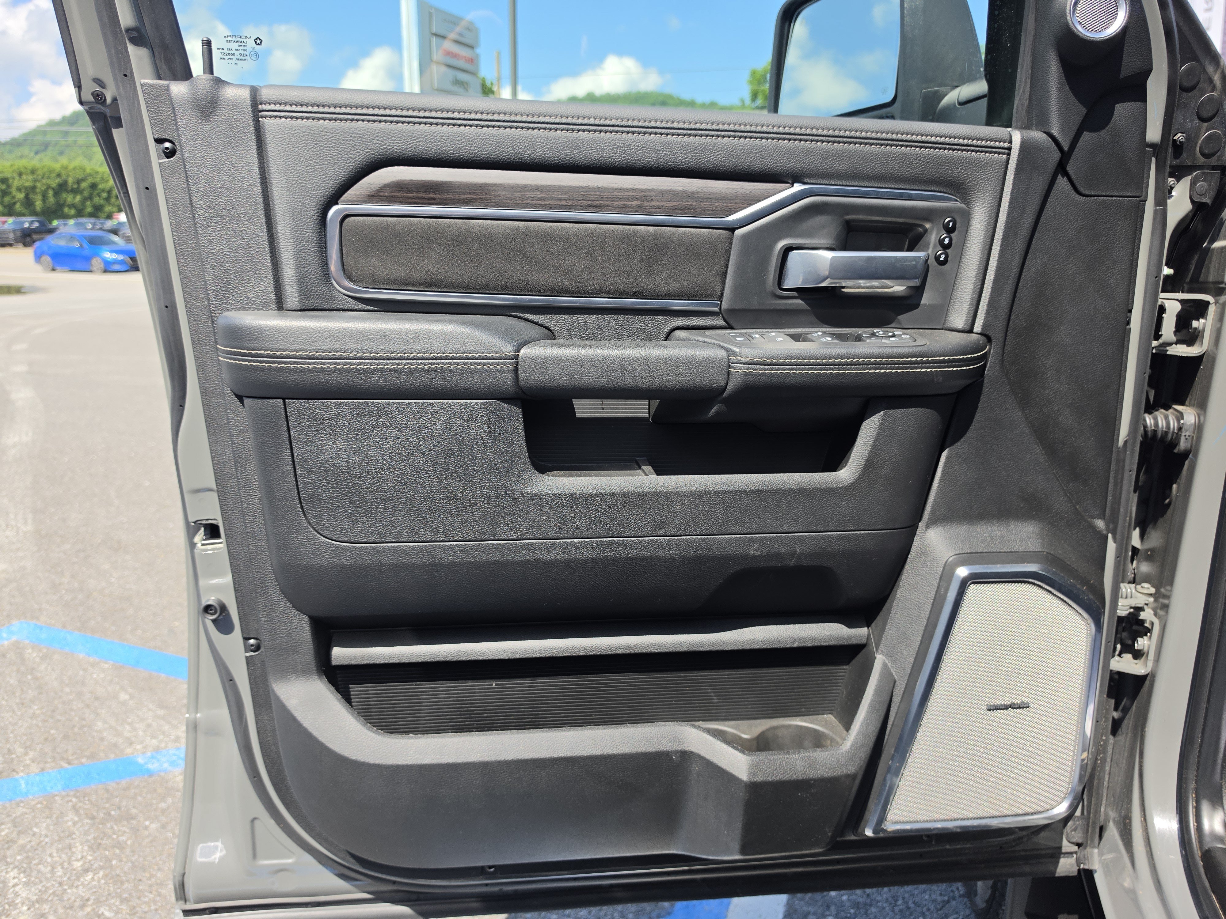 Used 2026 RAM 3500 Laramie AWD/4WD image 16