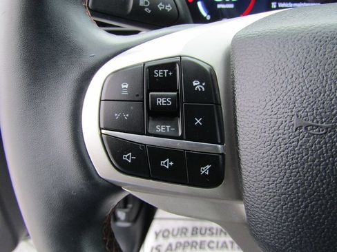 Used 2025 Ford Explorer Active w/ Active Comfort Package AWD/4WD image 27
