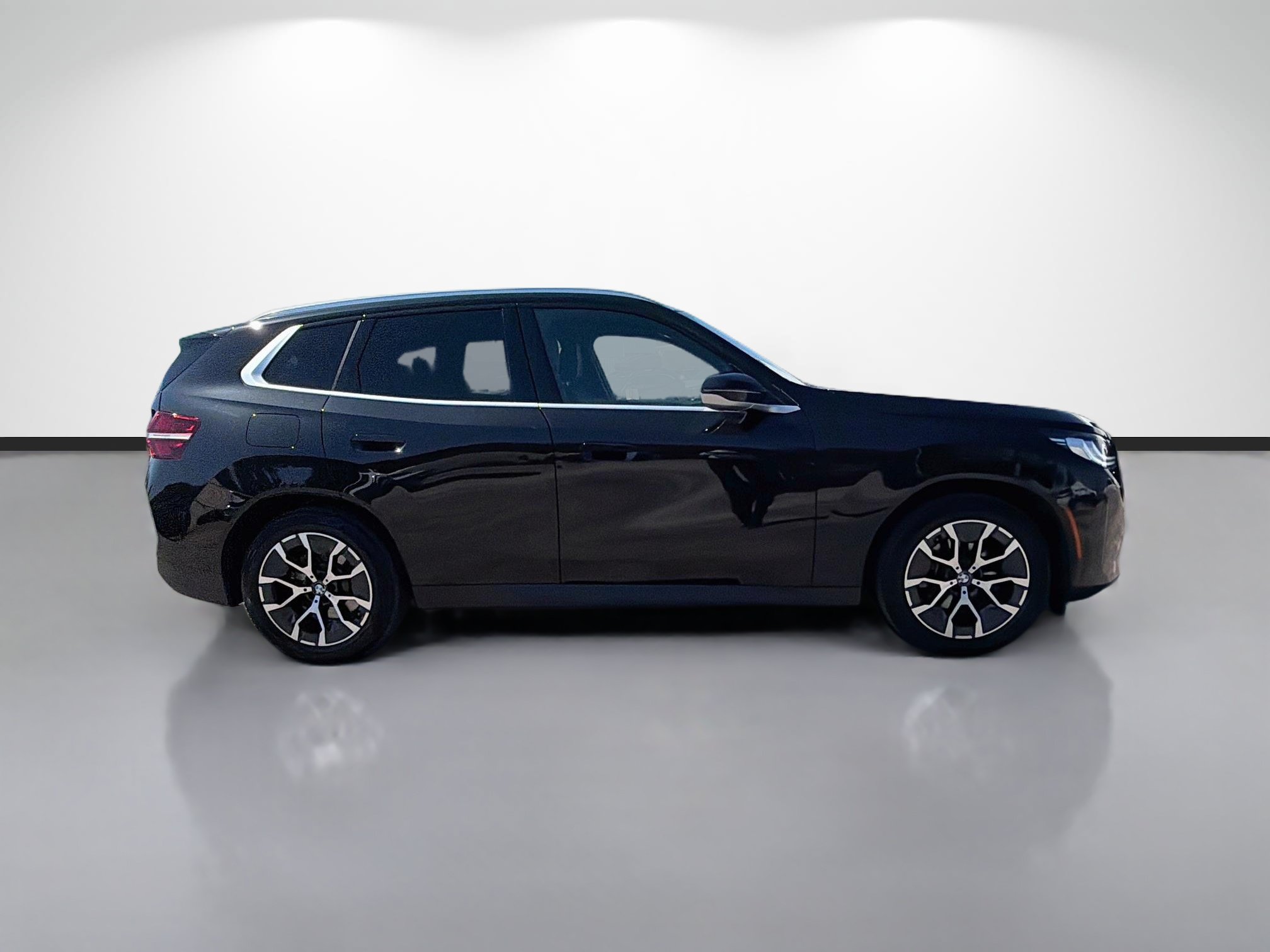 Used 2026 BMW X3 xDrive30i w/ Convenience Package AWD/4WD image 2