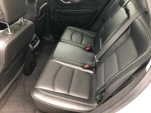 Used 2024 GMC Terrain SLT AWD/4WD image 26