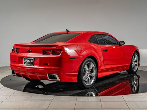 Used 2010 Chevrolet Camaro SS RWD image 5