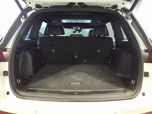 Used 2025 Jeep Grand Cherokee Limited w/ Black Appearance Package image 24