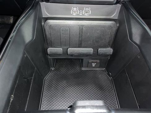 Used 2025 RAM 1500 Laramie AWD/4WD image 30