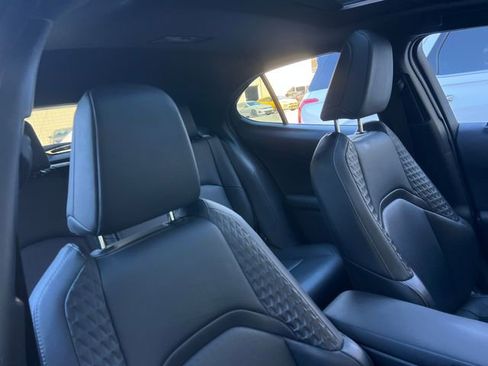 Used 2020 Lexus UX 200 image 33