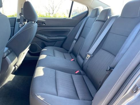 Used 2025 Nissan Altima 2.5 SV image 11