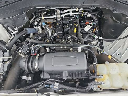 Used 2021 Ford Explorer XLT w/ Equipment Group 202A image 33