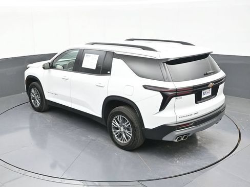 Used 2025 Chevrolet Traverse LT w/ Driver Confidence Package AWD/4WD image 60