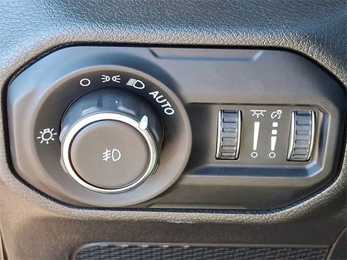 Used 2021 Jeep Wrangler Unlimited Sport image 21