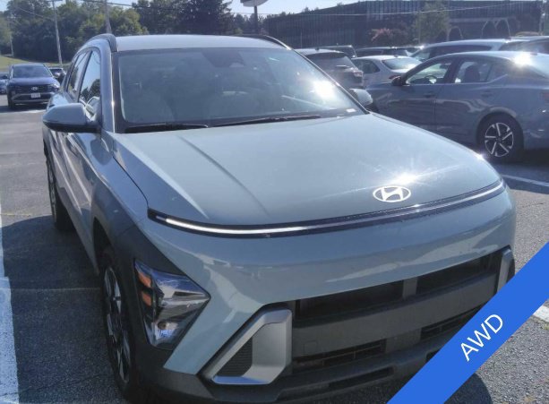 Used 2024 Hyundai Kona SEL AWD/4WD image 2