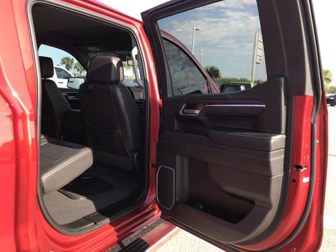 Used 2024 GMC Sierra 1500 SLT w/ X31 Off-Road Package image 16