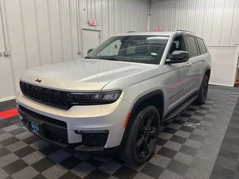Used 2024 Jeep Grand Cherokee L Limited w/ Luxury Tech Group II AWD/4WD image 6