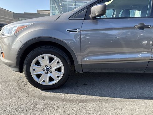 Used 2014 Ford Escape S image 9