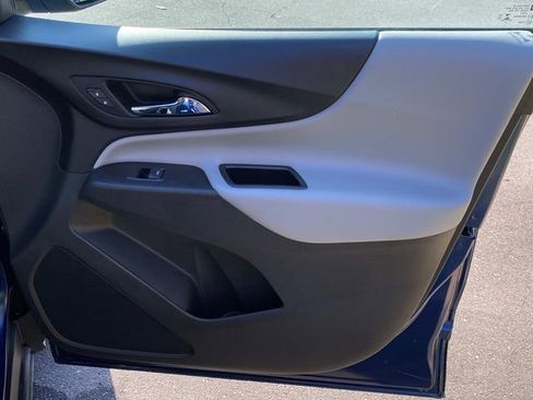 Used 2022 Chevrolet Equinox LT image 36