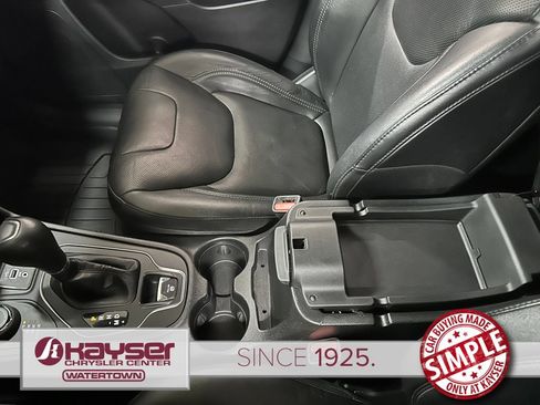 Used 2021 Jeep Cherokee Latitude Lux AWD/4WD image 29