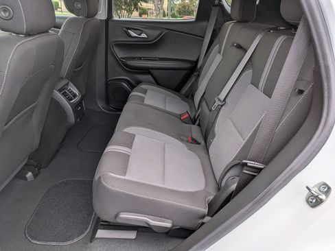 Used 2025 Chevrolet Blazer LT FWD image 29