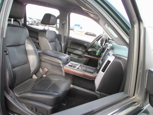 Used 2015 GMC Sierra 2500 SLT w/ Suspension Package, Off-Road image 19