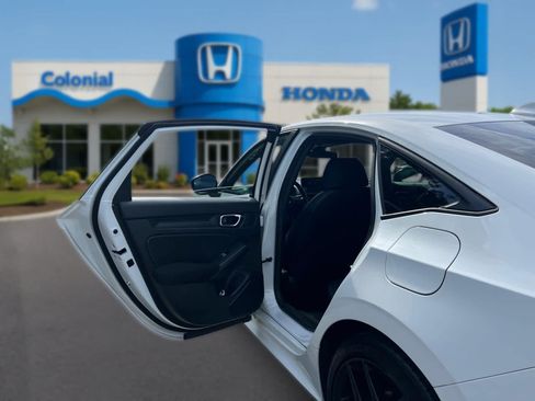 Used 2025 Honda Civic Sport image 29