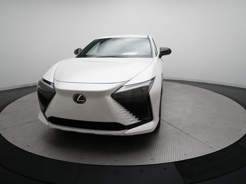 Used 2025 Lexus RZ 300e image 31