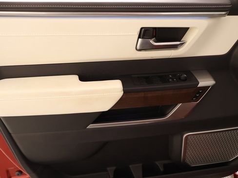 Used 2024 Toyota Sequoia Capstone image 19