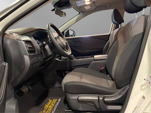 Used 2022 Nissan Rogue S AWD/4WD image 17