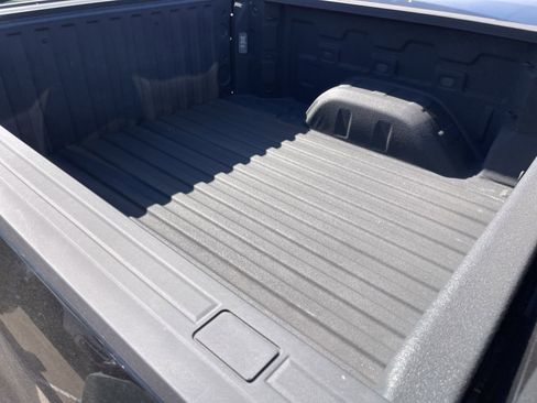 Used 2021 Chevrolet Silverado 1500 LTZ w/ LTZ Premium Package AWD/4WD image 6