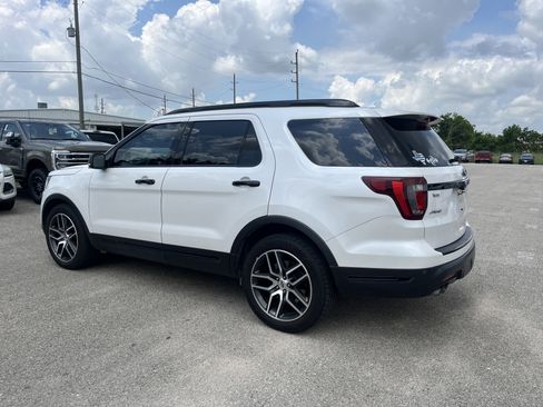 Used 2018 Ford Explorer Sport w/ Equipment Group 401A AWD/4WD image 3