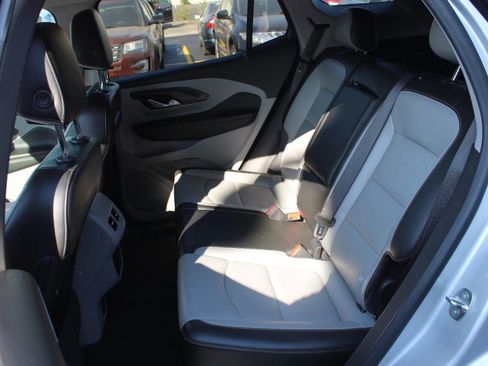 Used 2021 GMC Terrain SLT w/ Infotainment Package II AWD/4WD image 15