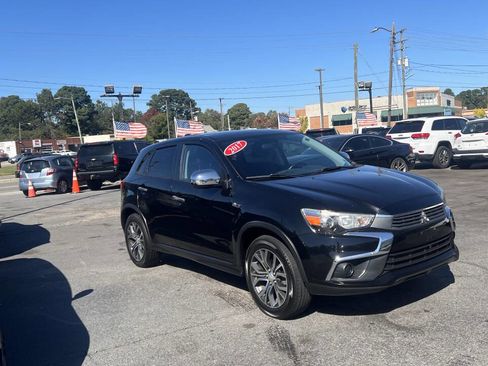 Used 2017 Mitsubishi Outlander Sport ES image 2