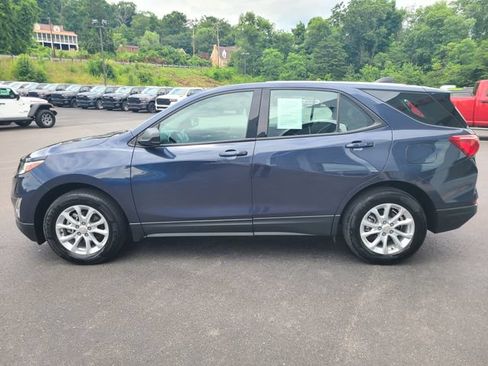Used 2018 Chevrolet Equinox LS AWD/4WD image 2