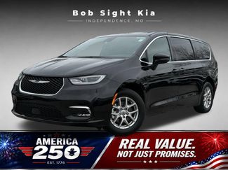 Used 2025 Chrysler Pacifica Select FWD 360° Tour