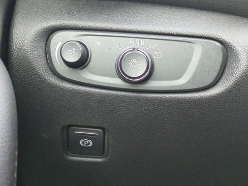 Used 2022 Chevrolet Blazer Premier w/ LPO, Cargo Package image 17