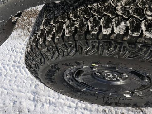 New 2025 Ford Bronco Badlands image 49