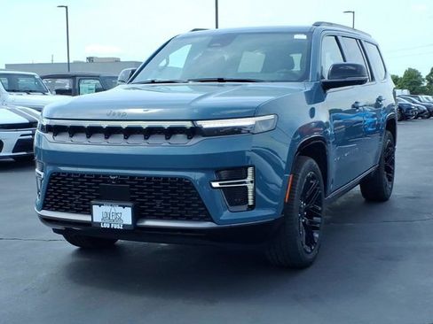 New 2026 Jeep Grand Wagoneer Limited AWD/4WD image 2
