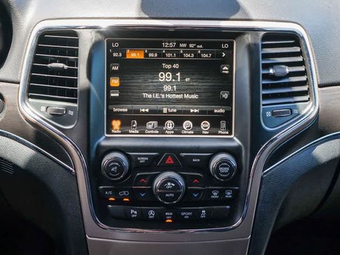 Used 2016 Jeep Grand Cherokee Limited RWD image 12