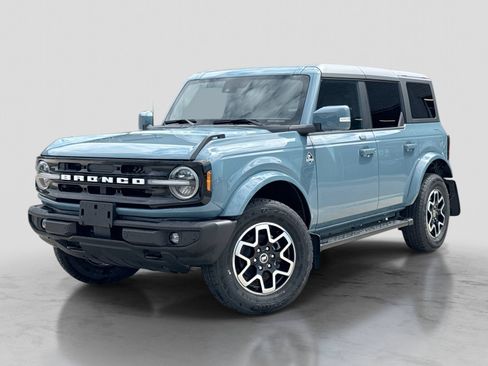 Used 2023 Ford Bronco Outer Banks AWD/4WD image 1