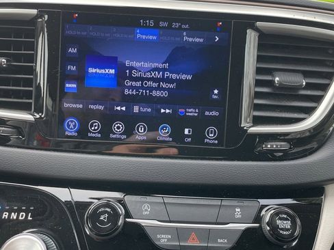 Used 2017 Chrysler Pacifica Touring image 24